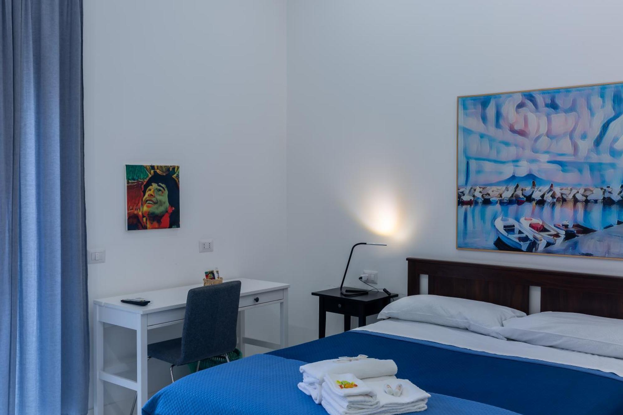 Il Vicoletto Del Castello Hotel Naples Exterior photo